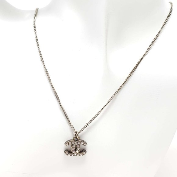 Authentic Chanel CC Necklace Silver Color - Picture 4 of 9